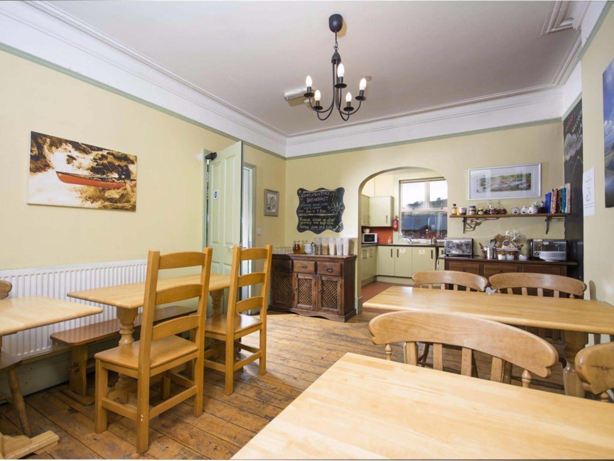 Llangollen Hostel Guest Rooms - No Dormitories - Self Catering Dış mekan fotoğraf